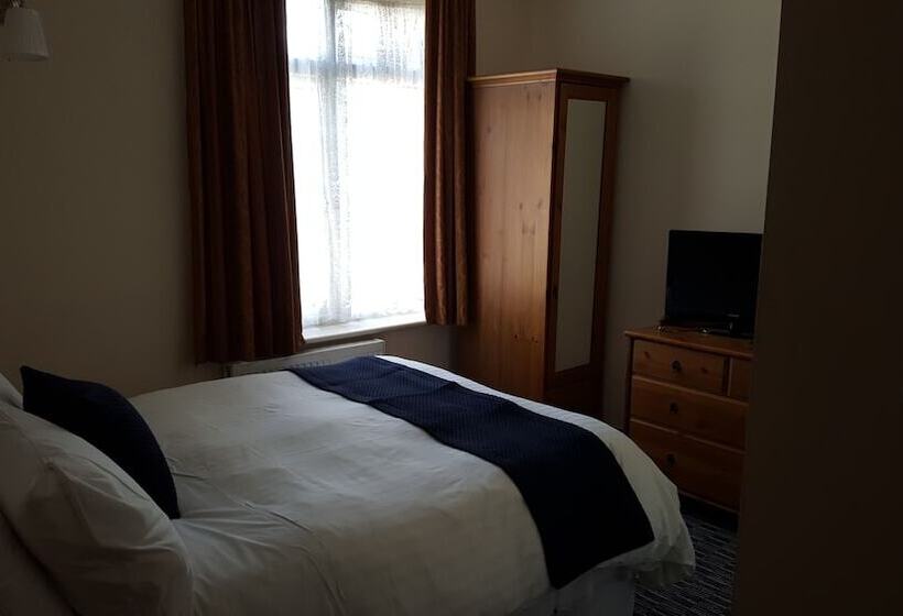 Номер Стандарт, Airport Guest House