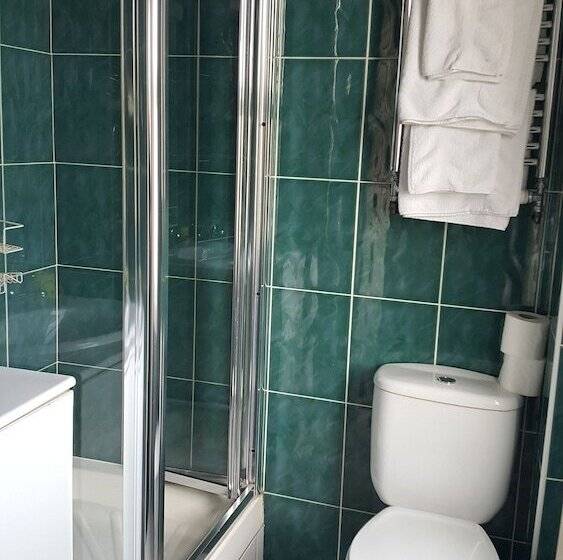 Номер Стандарт Трехместный, Airport Guest House