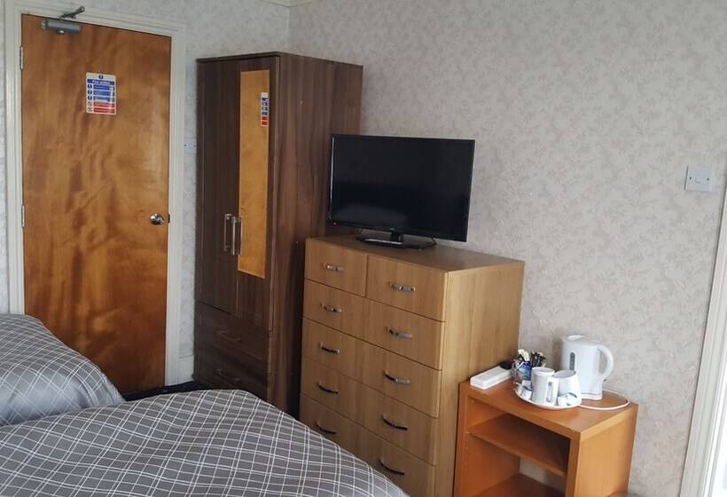 Номер Стандарт Трехместный, Airport Guest House