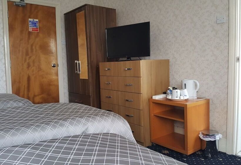 Номер Стандарт Трехместный, Airport Guest House