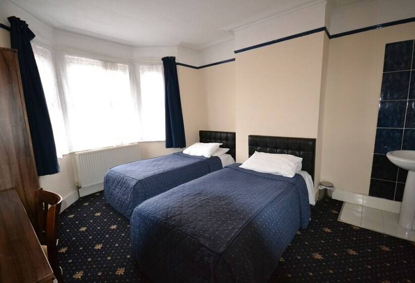 Номер Стандарт, Airport Guest House