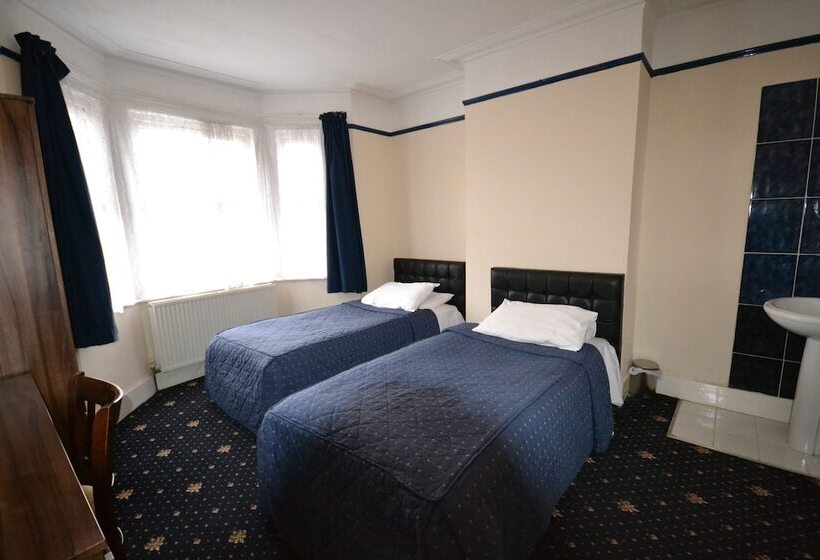 Номер Стандарт, Airport Guest House