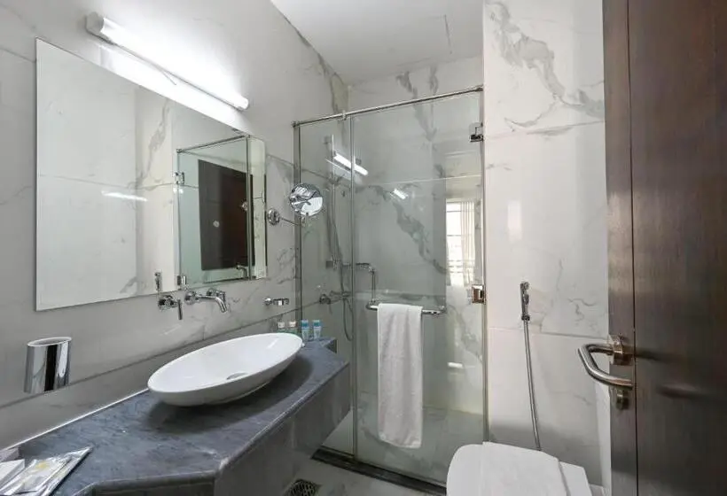 سوییت جونیور, Al Mansour Suites