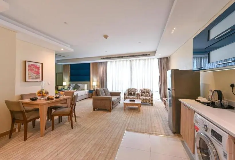 سوییت با چشم‌انداز باغ, Al Mansour Suites