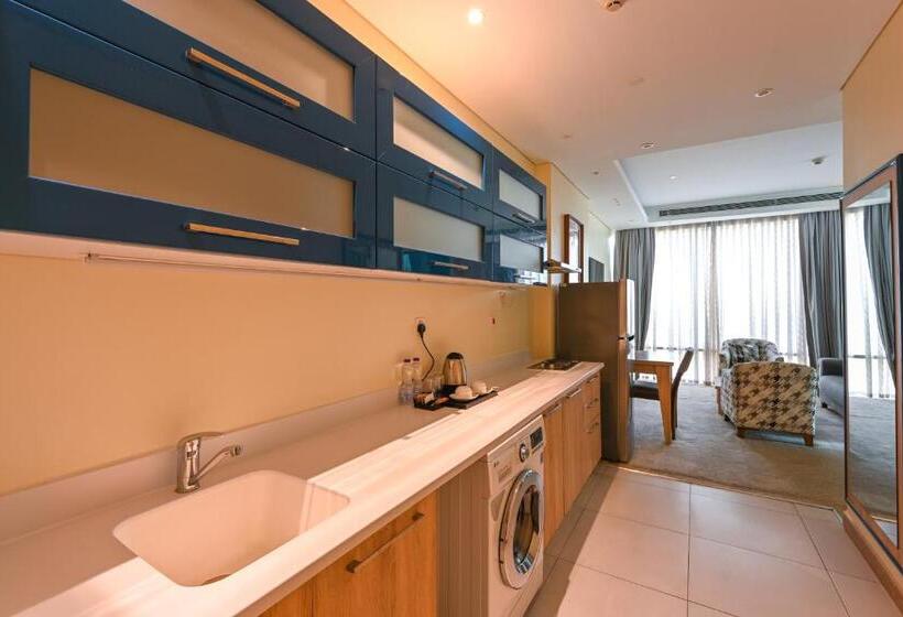 سوییت با چشم‌انداز باغ, Al Mansour Suites