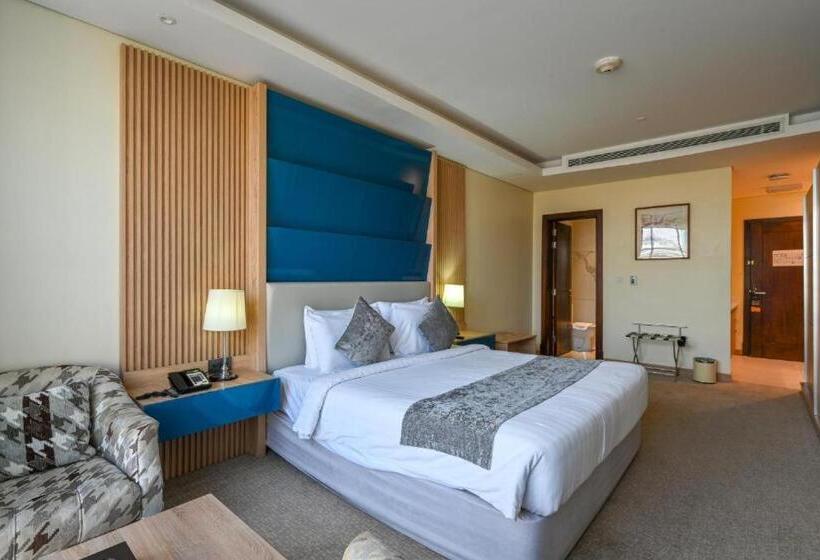 اتاق سوپریور با تخت بزرگ, Al Mansour Suites