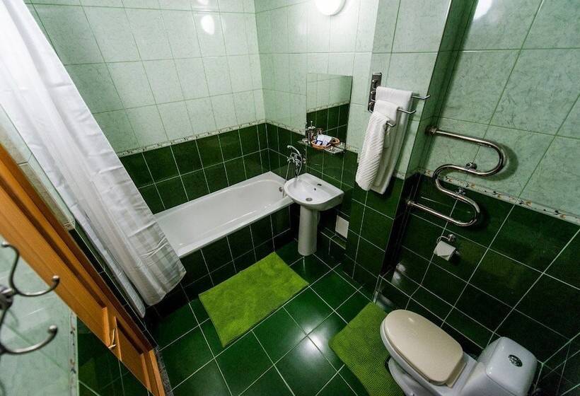 اتاق خانوادگی, Bed And Breakfast