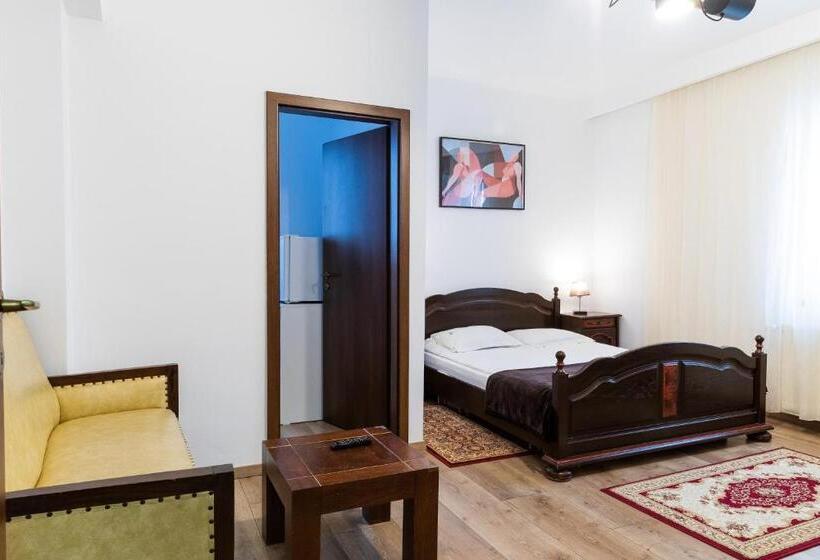 غرفة قياسية, Casa Postavarului