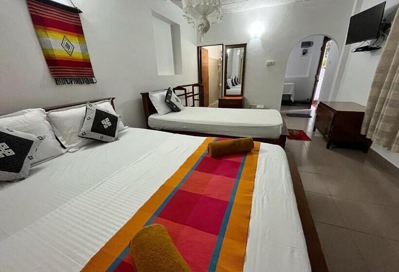 Standard Triple Room with Balcony, Crystal Lake Resort