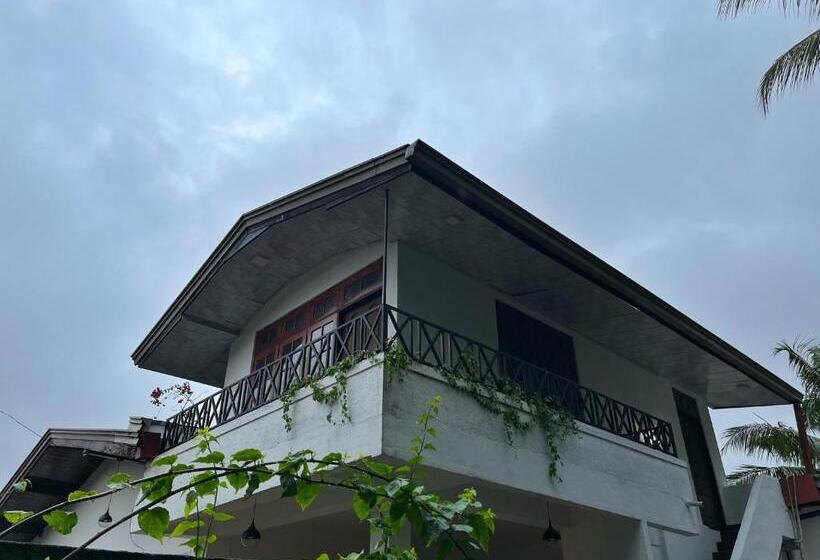 Standard Triple Room with Balcony, Crystal Lake Resort