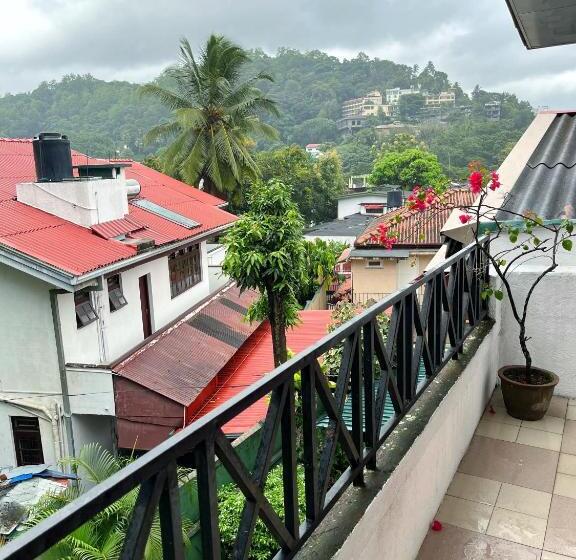 Standard Triple Room with Balcony, Crystal Lake Resort