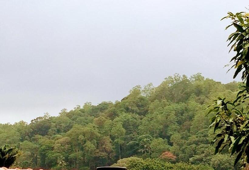 Standard Triple Room with Balcony, Crystal Lake Resort