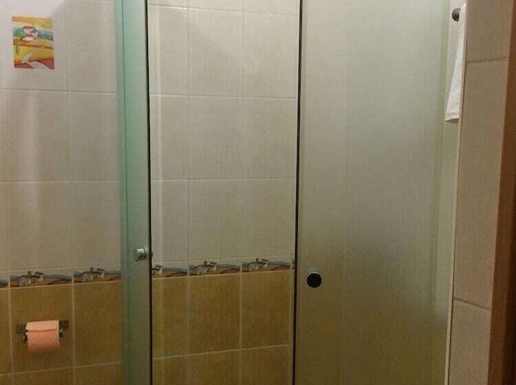 חדר אקונומי, David Bek