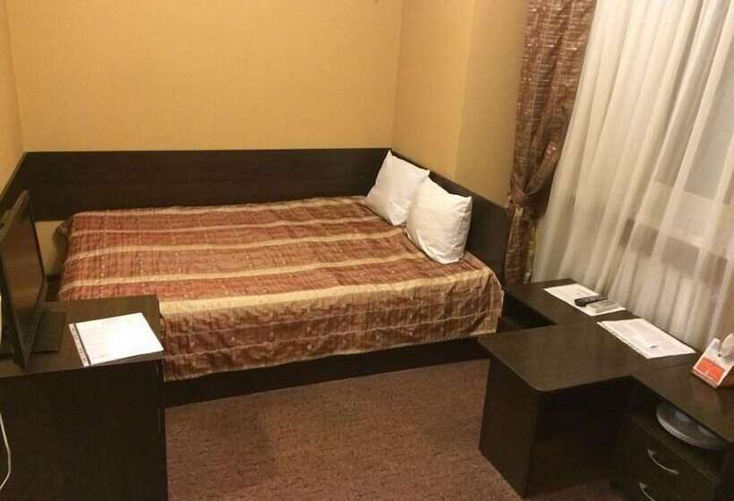 חדר דלוקס, David Bek