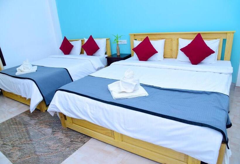 Habitación Cuádruple Deluxe, Heavens Gate Ella