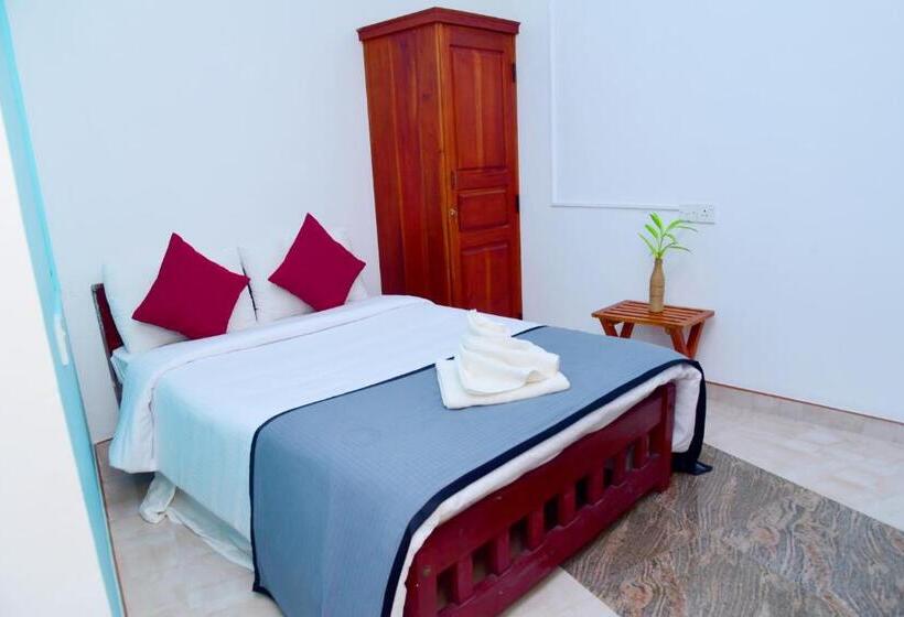 Habitación Estándar, Heavens Gate Ella