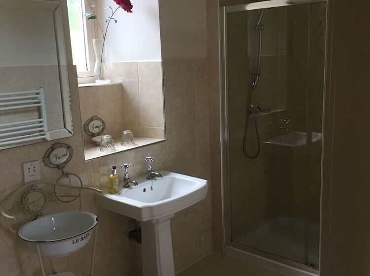 חדר סטנדרט מיטה זוגית, Newton Hall Guest House
