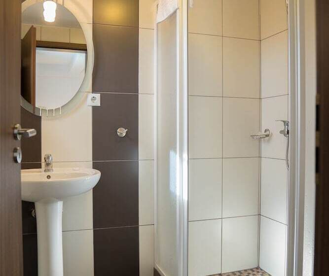 اتاق استاندارد, Pensiunea Transilvania