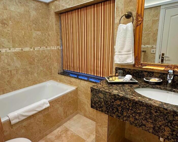 اتاق لوکس یک تخته, Riverside Inn
