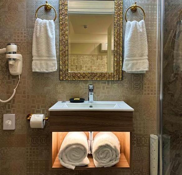 חדר סטנדרט, Riverside Inn