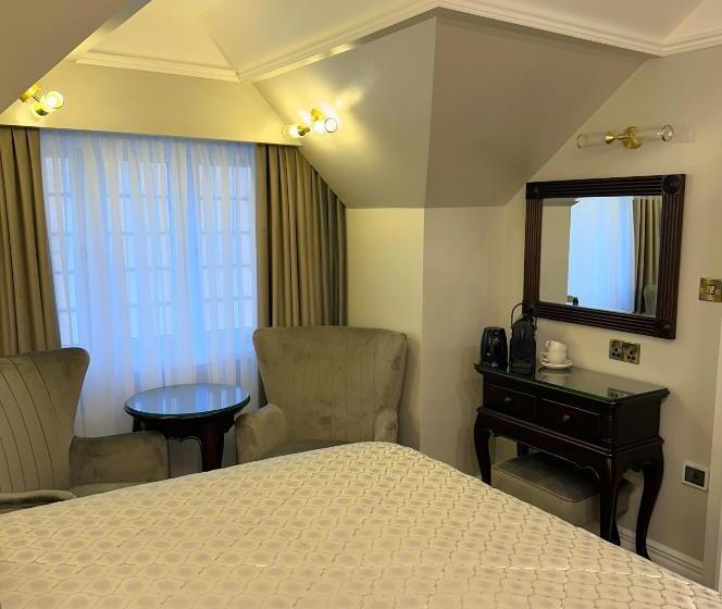 חדר סטנדרט, Riverside Inn