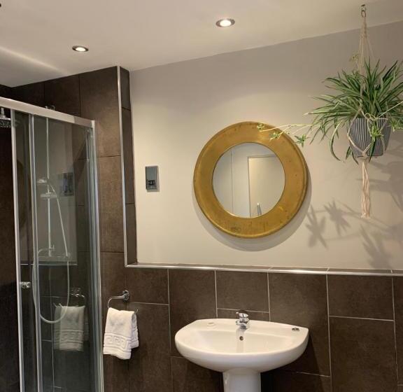 סוויטת סופריור, The Malthouse