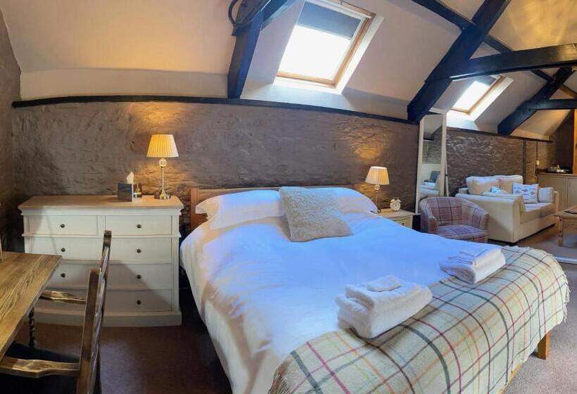 スタンダード4人部屋, The Plume Of Feathers