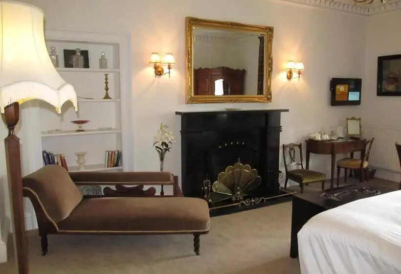 デラックスルーム, The Townhouse