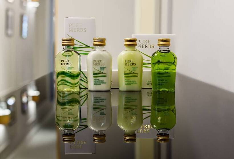 سوییت جونیور, Villa Kadashi Boutique