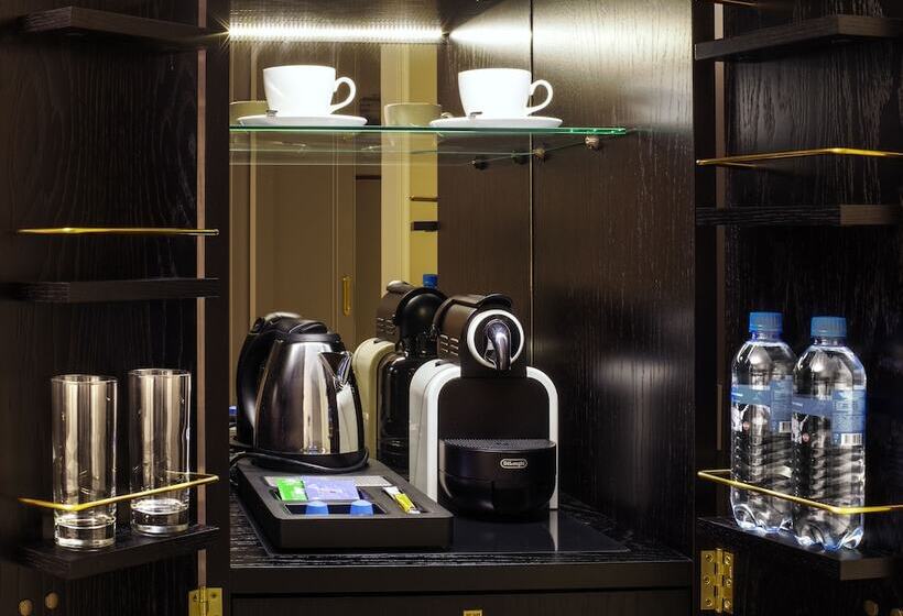 سوییت جونیور, Villa Kadashi Boutique