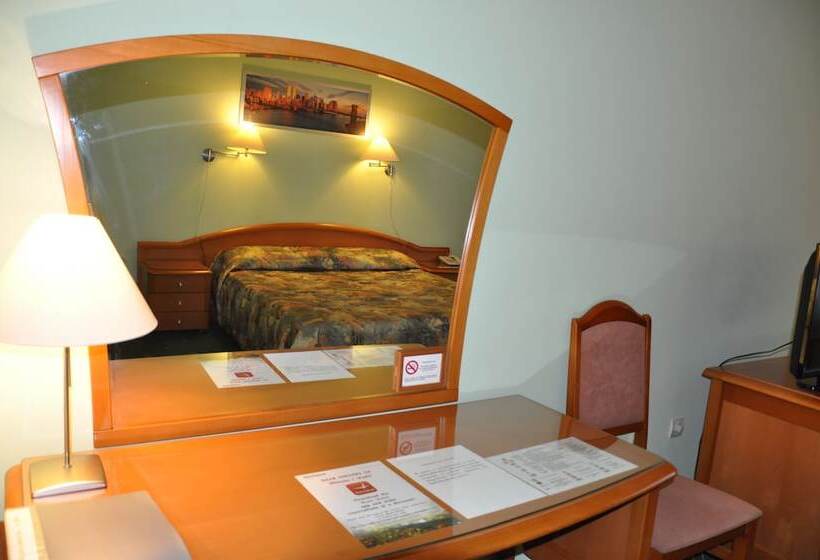 スタンダードルーム, West