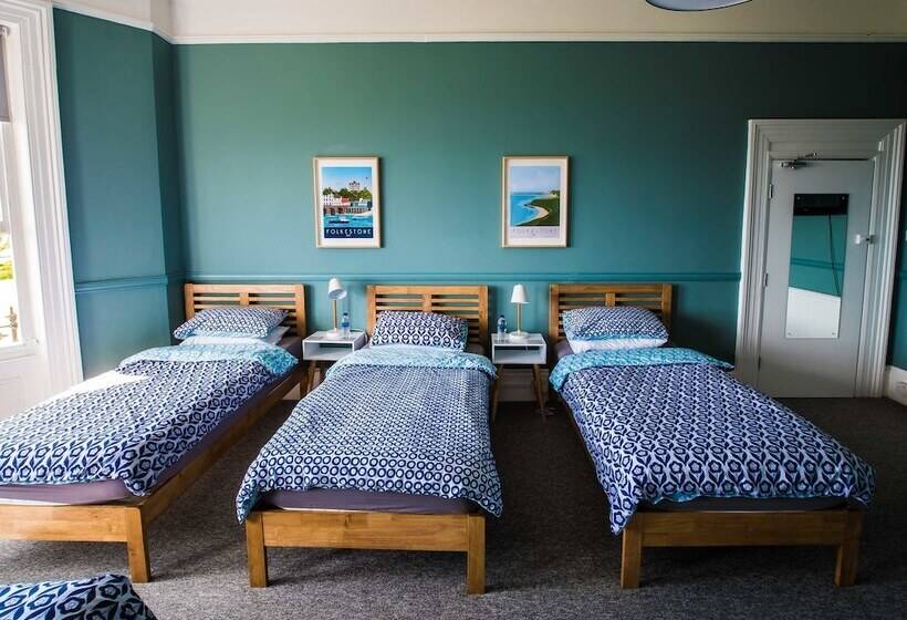 Семейный Номер Вид на Море, Westward Ho