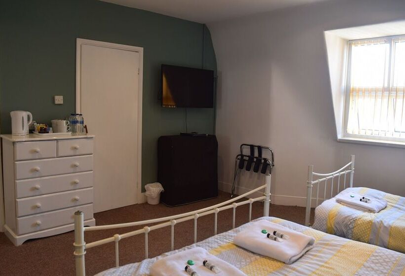 Семейный Номер, Westward Ho