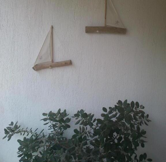 غرفة سوبيريور, Anerousses