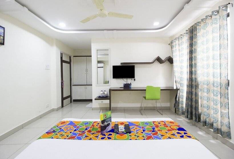 デラックスルーム, Fabhotel Siri Inn Madhapur