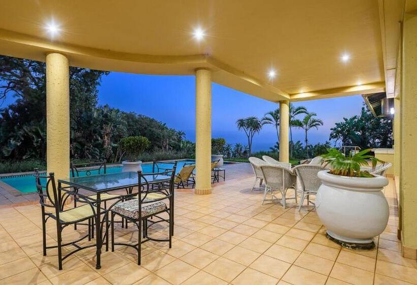 جناح جونيور, Albatross Guesthouse