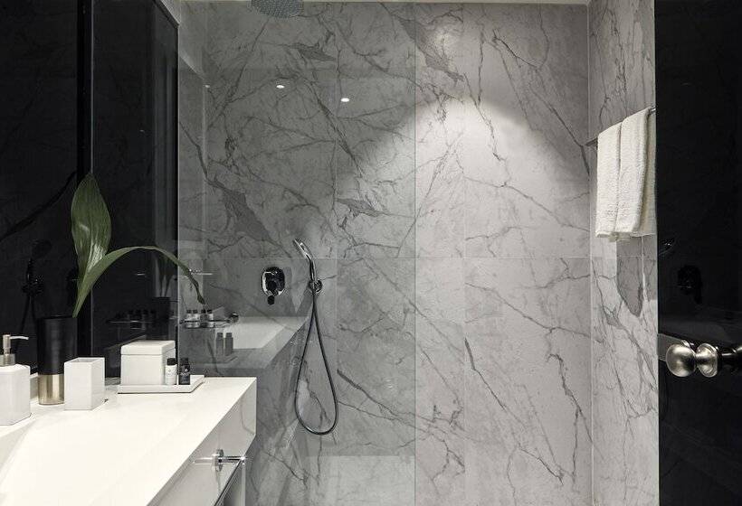 חדר קלאסי, Azur