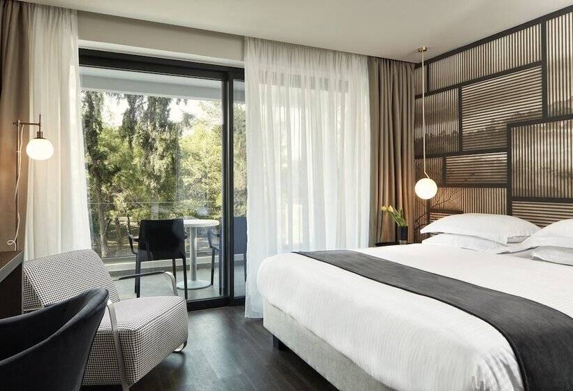 חדר אקזקיוטיב, Azur