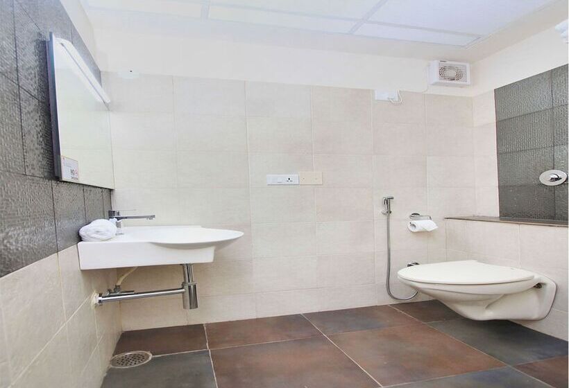 غرفة قياسية, Capital O 13090 Astor