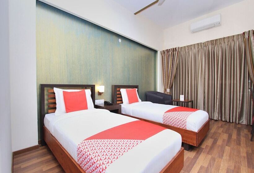 غرفة قياسية, Capital O 13090 Astor