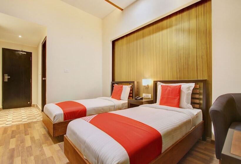 غرفة قياسية, Capital O 13090 Astor