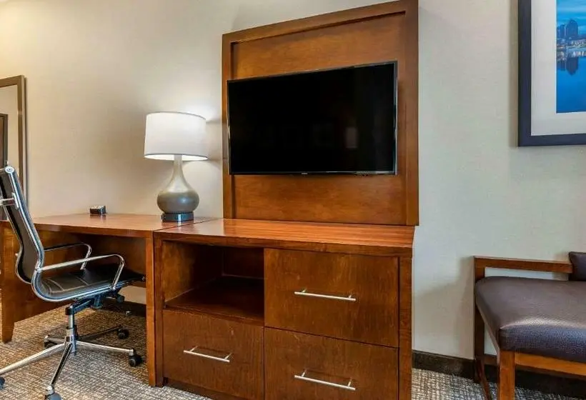 身障者適用スイートルーム, Comfort Suites Columbus Airport