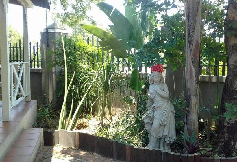 חדר משפחתי נוף לגינה, Cu Guest House