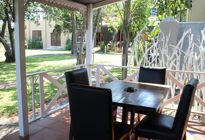 Семейный Номер Вид на Сад, Cu Guest House
