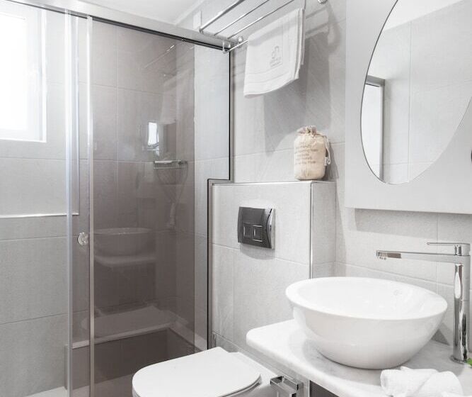 Полулюкс, Garden City Resort