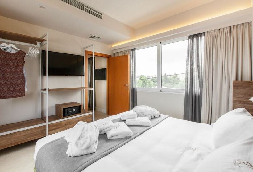 Полулюкс, Garden City Resort