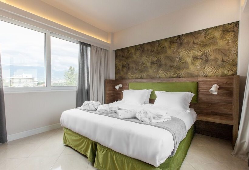 Полулюкс, Garden City Resort