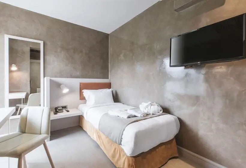 اتاق استاندارد یک نفره, Garden City Resort