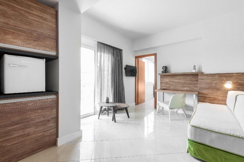 Полулюкс, Garden City Resort