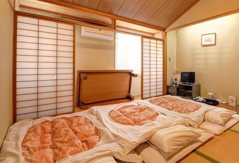 Quarto standard, Kochi Kuroshio